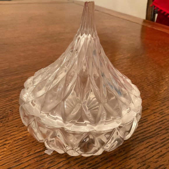 Hershey’s Crystal Kiss Covered Candy Dish new in box - Picture 1 of 8